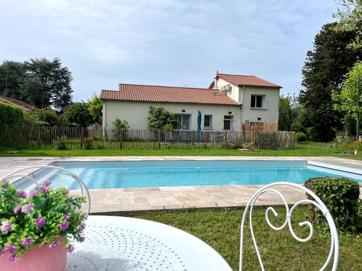 Aux Lagerstroemias Villa Bergerac Exterior photo
